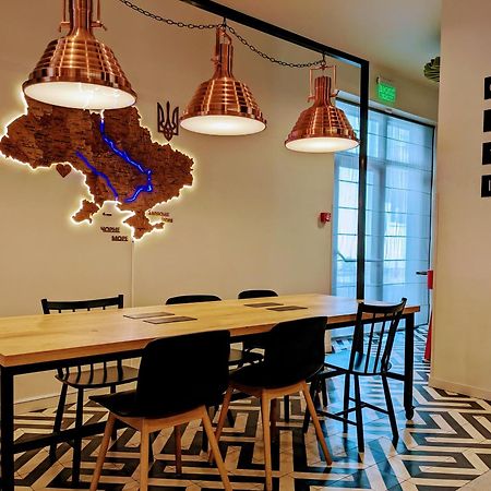 Готель Ibis Lviv Center Екстер'єр фото