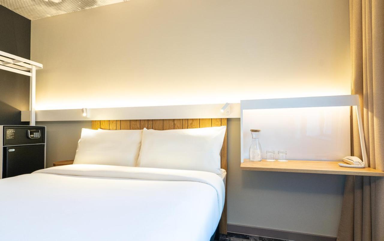 Готель Ibis Lviv Center Екстер'єр фото