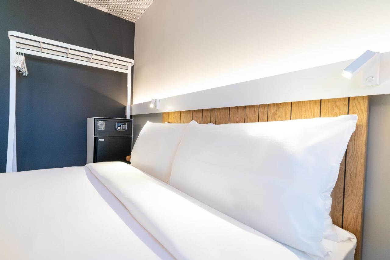 Готель Ibis Lviv Center Екстер'єр фото
