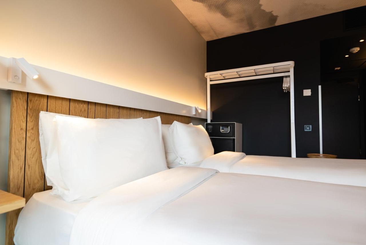 Готель Ibis Lviv Center Екстер'єр фото