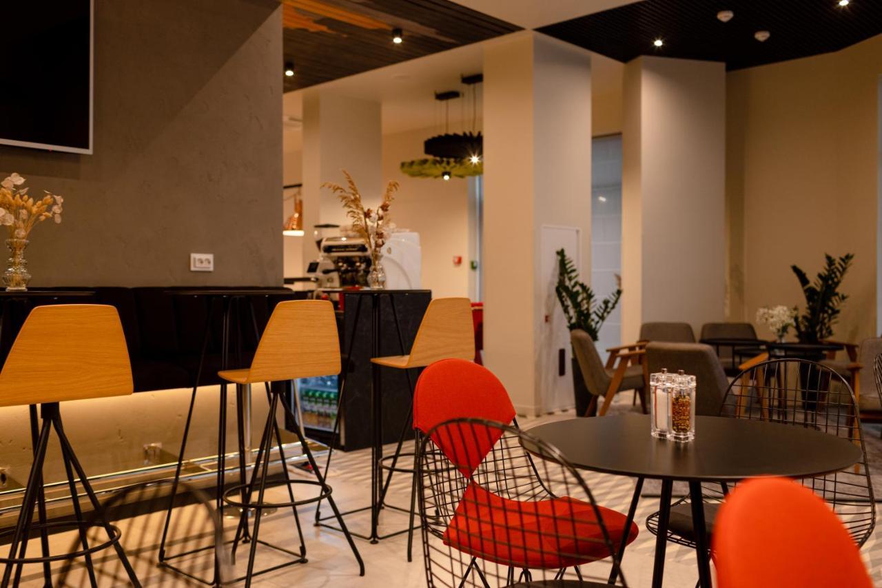 Готель Ibis Lviv Center Екстер'єр фото